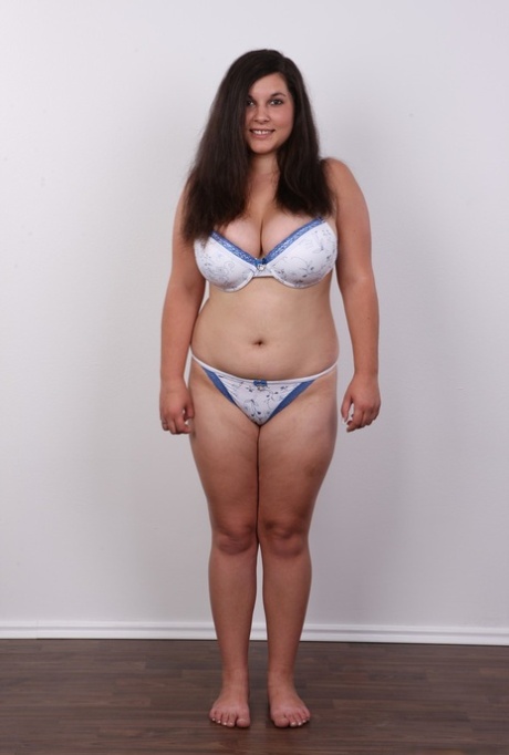 Overweight Brunette Lucie Undresses To Fulfill Dreams Of Becoming A Nude Model