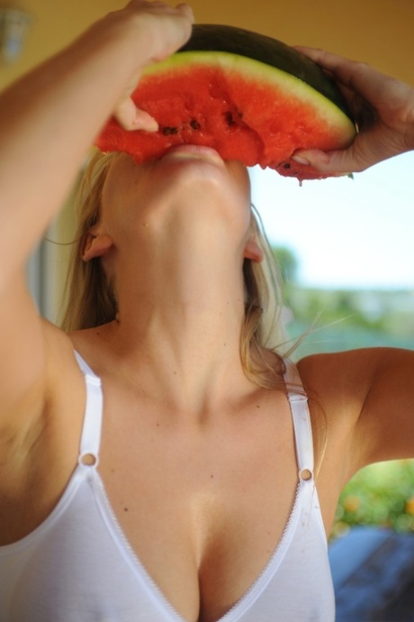 Big Titted Blonde Hayley Marie Coppin Gets Messy While Eating Watermelon