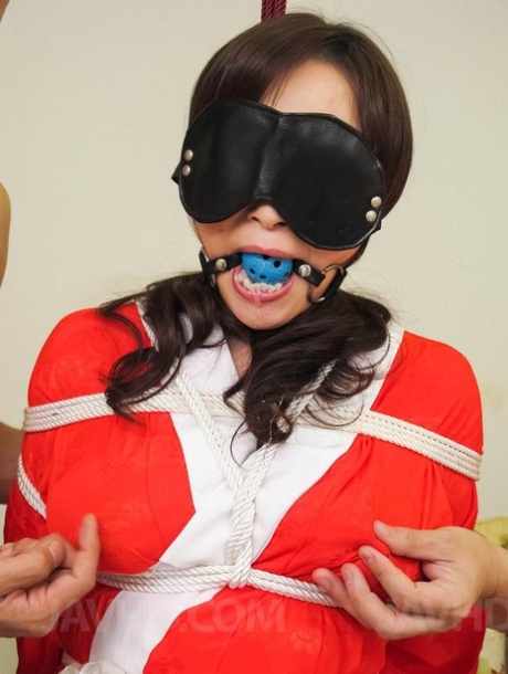 Busty Japanese Girl Miyama Ranko Is Blindfolded And Masturbated Before A Fuck