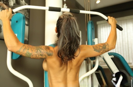 Fitness Freak Dani Dupree Showing Her Pierced Clitoris Working Out At The Gym