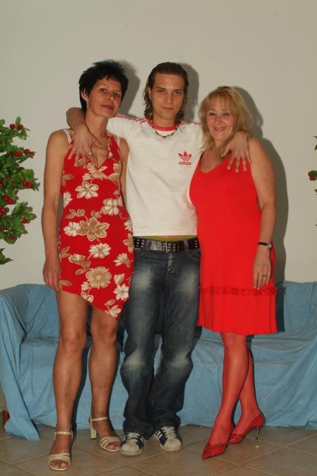 Older Woman Wear Stockings During A Threesome With A Far Younger Man