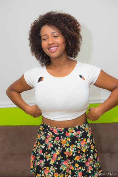Sexy Ebony Whitney Williams Shows Off Her Big Nipples And Saggy Breasts