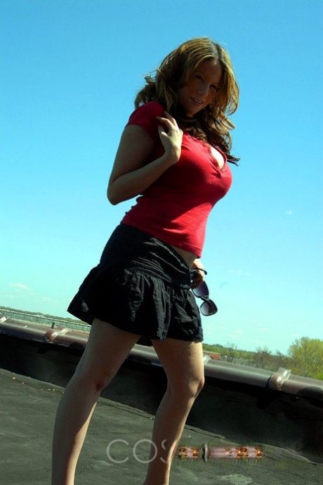 Non Nude Amateur Lisa Davidson Takes Off Sunglasses In A Short Skirt Outdoors