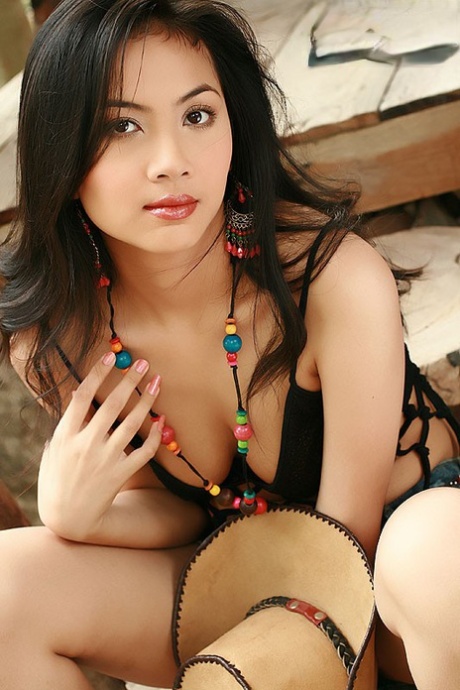 Pretty Thai Girl Christy Hunsa Shows Her Tits & Twat While Wearing A Straw Hat