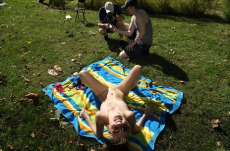 Tiny titted Hannah Hays in bikini enjoying vaginal insertion in the sunshine - PornHugo.net