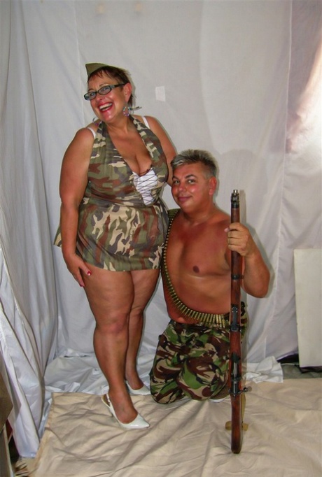 When a military member becomes overweight and has big breasts, it is difficult for them to tolerate.