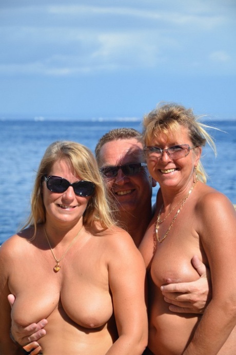 Chubby Naked Sweet Susi Indulging Doggystyle In Sizzling Beach Threesome