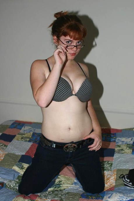 When she uncuddles big naturals, the nerd with red hair and glasses, Chubby takes off her sunglasses.