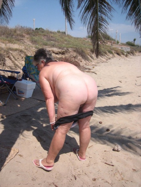 Beach Fat Ass Porn Pics & Naked Photos - PornPics.com