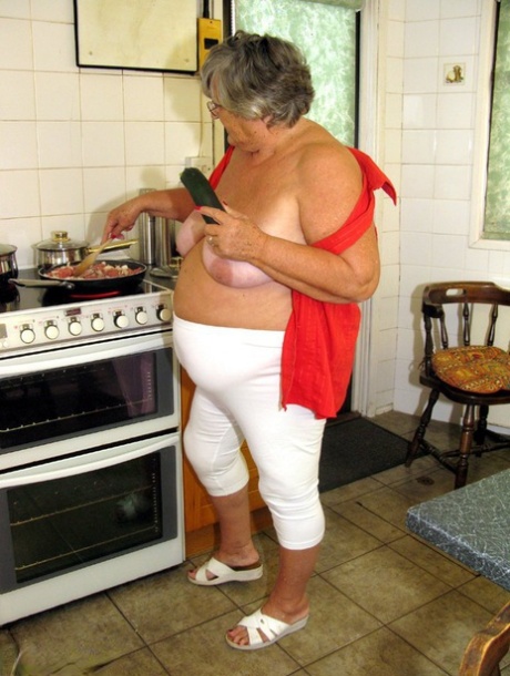 Obese Female Grandma Libby Masturbates With Vegetables After Cooking