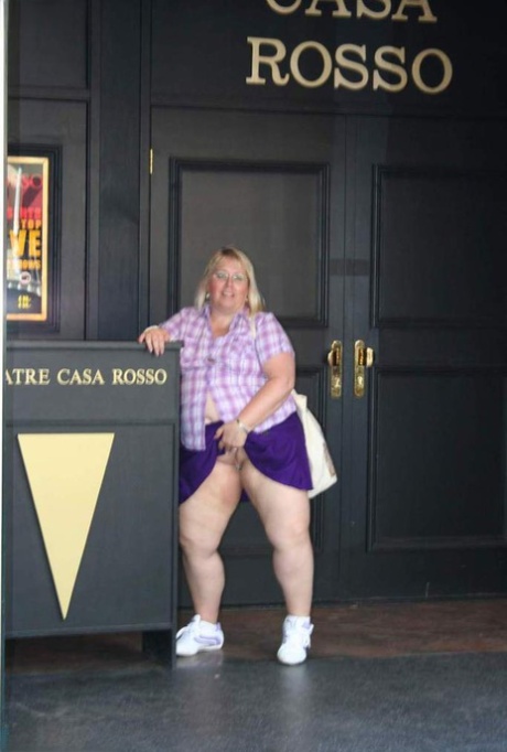 British beauty Lexie Cummings, who is overweight, bares herself in public prior to masturbating.