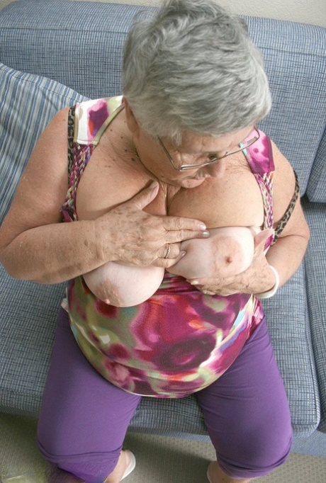 Huge Fatty Granny Baring Her Saggy Boobs & Spreading Her Horny Pussy Wide Open