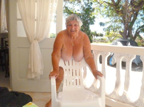 Graciel Grandmas (and now Fat Mom) are seen naked on the balcony alone.