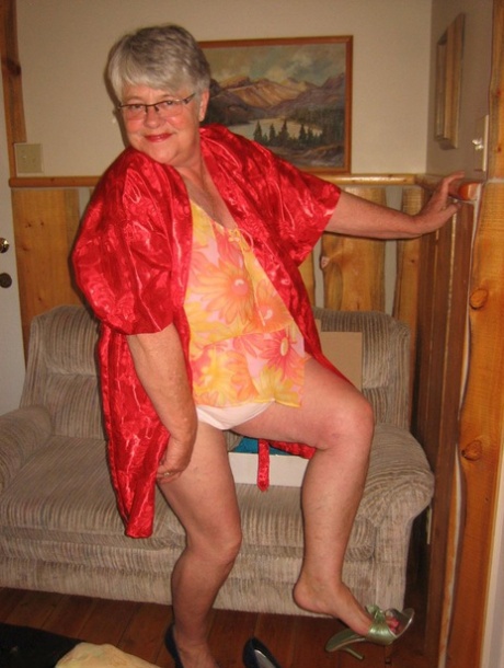 Obese Granny Girdle Goddess Wakes Up From A Nap And Precedes To Strip Naked