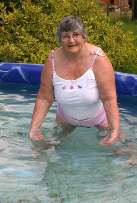 Overweight UK Nan Grandma Libby Exposes Her Boobs In A Backyard Swimming Pool