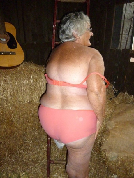Fat Oma Grandma Libby Gets Naked In A Barn While Playing Acoustic Guitar