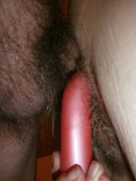 During her oral sex session, Caro treats the female's genital area with pressure and exfoliation while an older amateur is present.