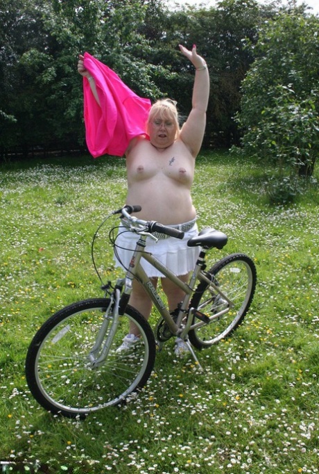 Fat Grandmother Lexie Cummings Goes For A Bike Ride In The Nude