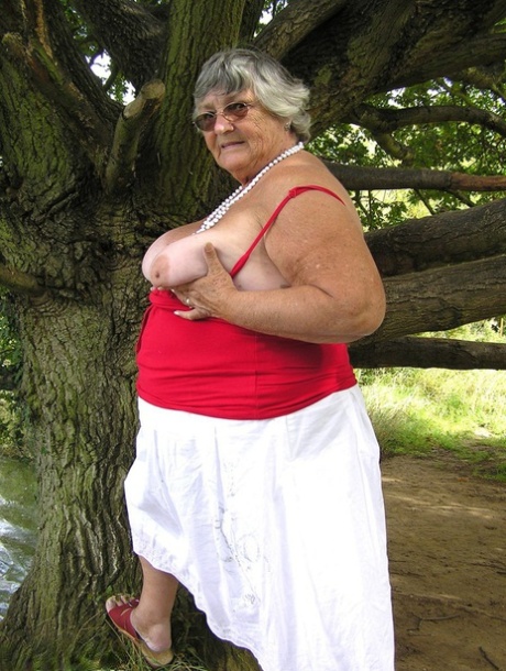 Obese Amateur Grandma Libby Exposes Her Boobs On A Public Walking Trail