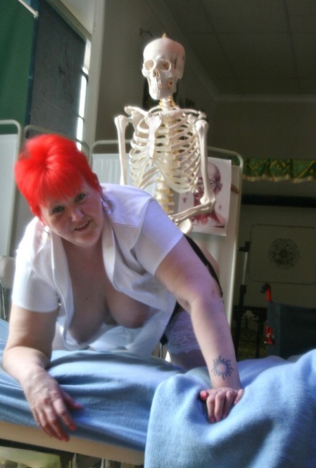 Older Redheaded BBW Valgasmic Exposed Has Sexual Relations With A Skeleton