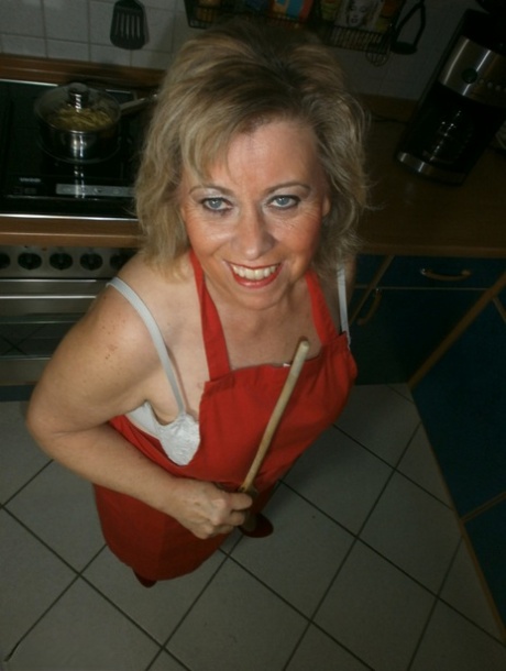 Slutty Amateur Housewife Caro Could Not Resist Masturbating In The Kitchen