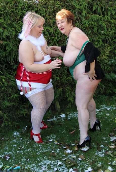In a yard, Kinky Carol and her boyfriend from Big Bang Theory revealed that they had naked nudity on their chests.