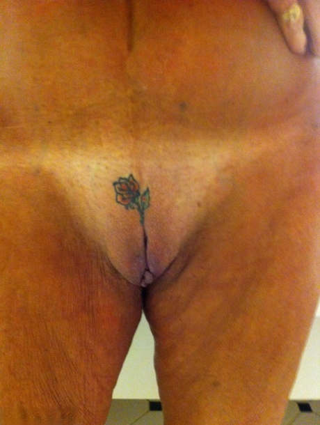 Granny Tattoo Porn Pics - PornPics.com