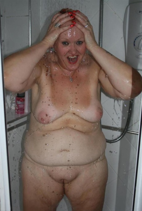 460px x 682px - Fat Bath Porn Pics & Naked Photos - PornPics.com