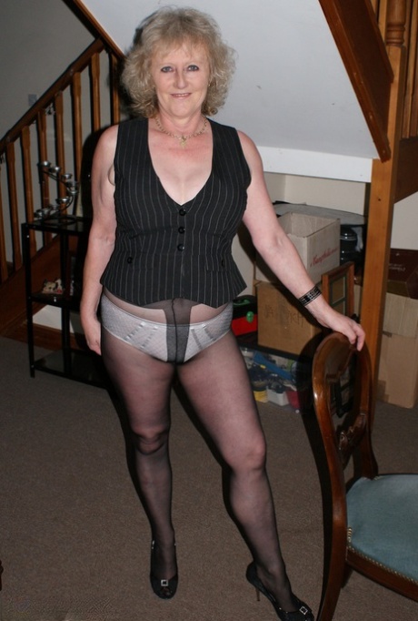 Dirty Granny In Pantyhose Claire Knight Fingers Her Own Soft Mature Cunt