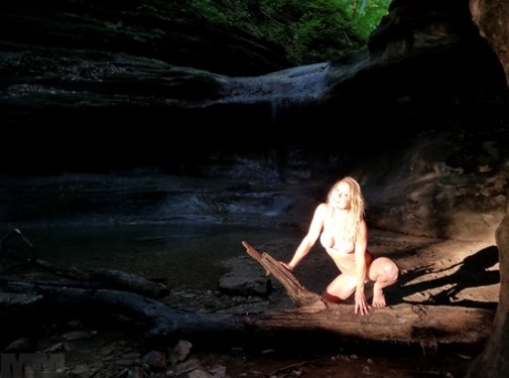 Following her backpacking trip, Meet Madden, a gorgeous amateur, takes off in a bikini and hotly poses.