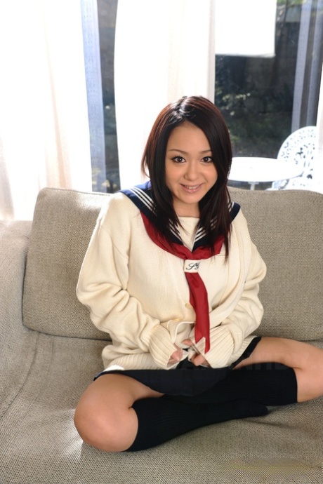 Russian girl Rui Natsukawa raise her skirt to expose herself without panties.