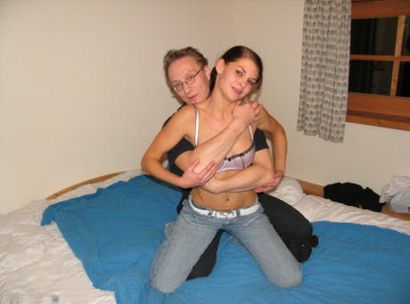 During a night out in rural resort, an amateur girl engages herself and her boyfriend in sexual activities on a bed.