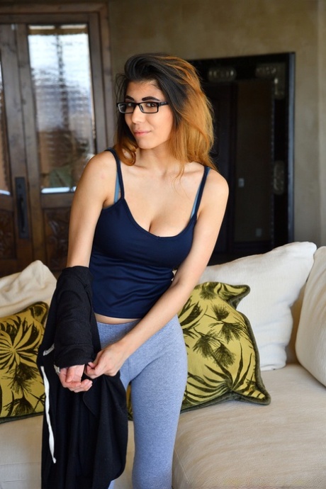 Nerdy Amateur Alyssa Wears Her Glasses While Removing Yoga Clothes In Mirror