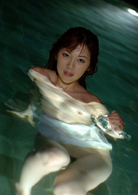 Underwater Asian Porn - Underwater Asian Porn Pics & Naked Photos - PornPics.com