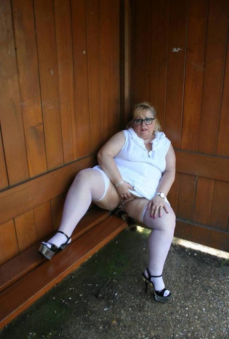 Fat Blonde Woman Lexie Cummings Exposes Herself In A Public Bus Shelter