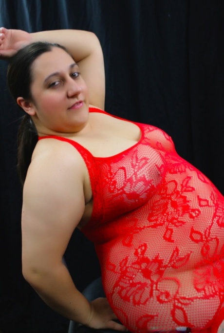 Amateur BBW Kimberly Scott Poses Non Nude In Red Lingerie And Matching Hosiery