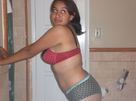 Indian Solo Girl Blows A Kiss In The Bathroom After Modelling In Her Underwear