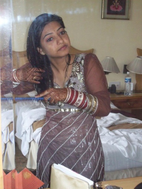 Nude Indian Wife - Indian Wife Porn Pics & Naked Photos - PornPics.com