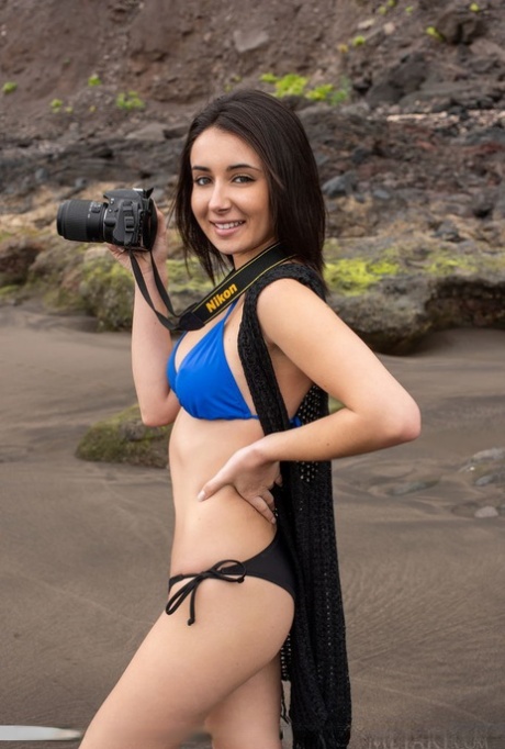 Nice Teen Girl Dionisia Gets Completely Naked While Shooting On A Beach