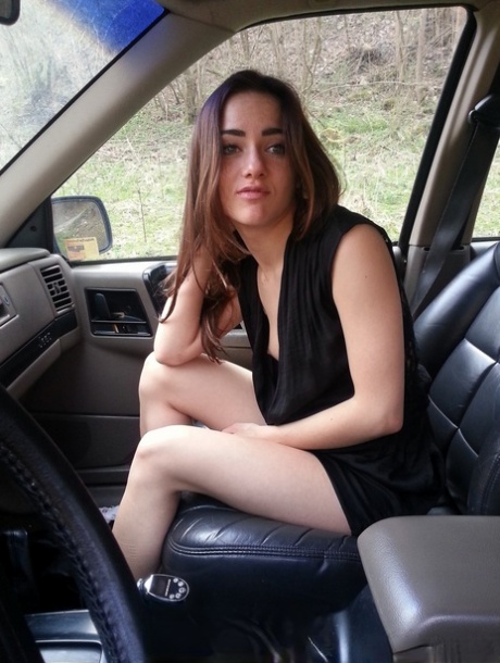 Naked Girl In Car XXX Porn Pics - PornPics.com