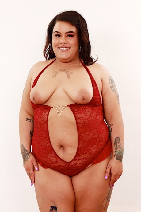 Red lingerie is abandoned as Spooky Fat Brat goes for nude in canvas sneakers.