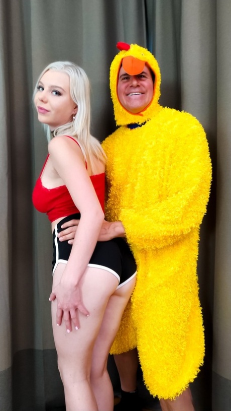 Platinum blond Mary Monroe gives her filthy asshole to a man in a chicken suit