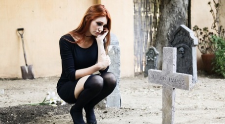 New widower has sex with her deceased husband when he returns as a zombie