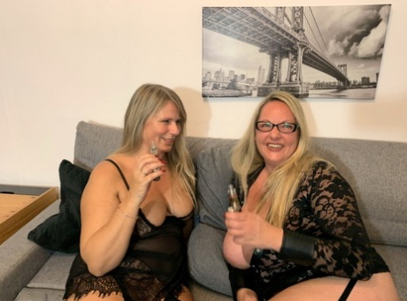 The twats of Sweet Susi and her lesbian girlfriend are smoking weed while being mature.