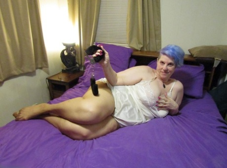Fat Granny Bunny Gram Works Free Of Handcuffs Before Sucking Cock On Her Bed