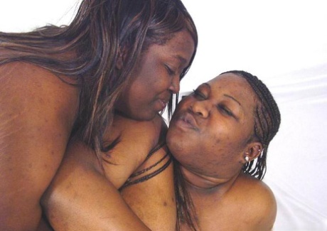 Ebony Black Bbw Lesbian - Black BBW Lesbian Porn Pics & Naked Photos - PornPics.com