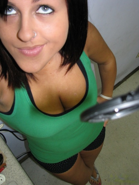 Amateur Girl With Striking Eyes Takes Safe For Work Self Shots