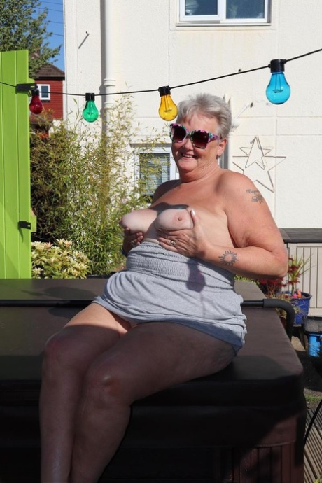 Fat Nan Valgasmic Exposed Licks A Shoe While Exposing Herself In The Backyard