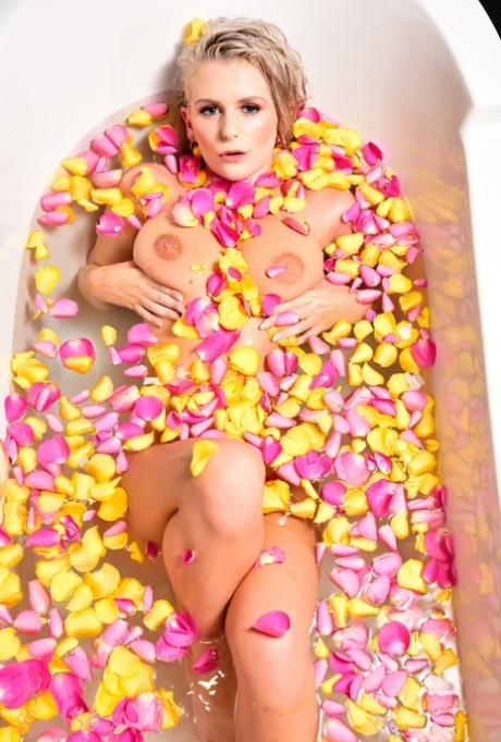 I have a complete set of the famous petal love shot from my 2018 calendar shoot.