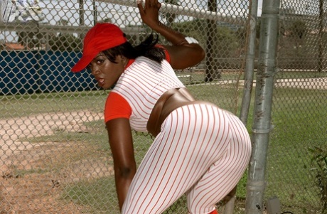 Ebony Chick Kali Dreams Sets Her Big Booty Free Of Baseball Uniform
